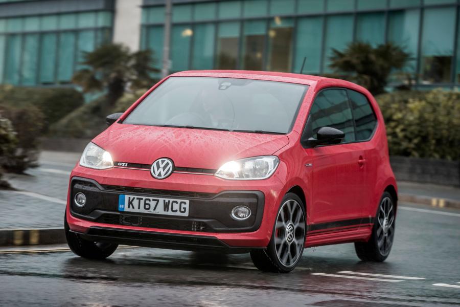  Volkswagen up! GTI 2018 года  (UK) (фото 33 из 36)